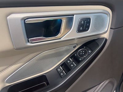 2020 Ford Explorer Platinum