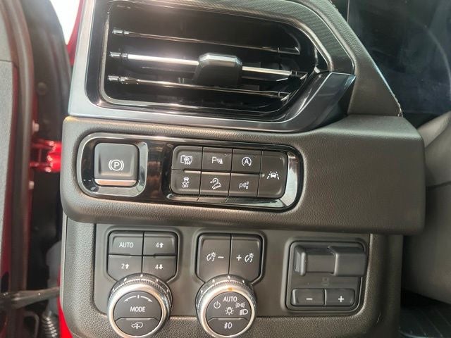 2025 GMC Yukon XL AT4