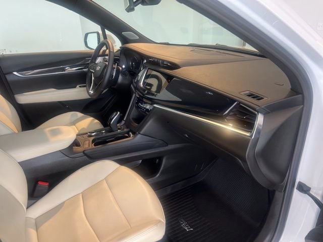2025 Cadillac XT6 Sport