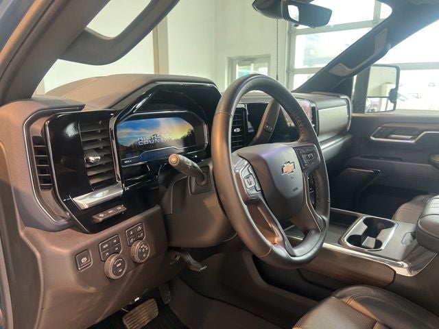 2025 Chevrolet Silverado 3500HD High Country