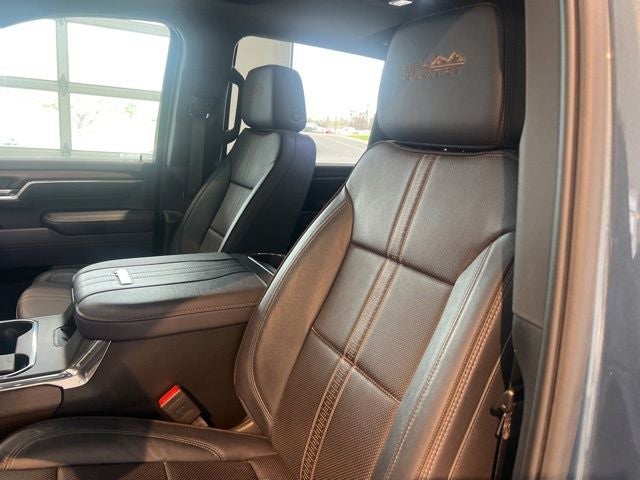 2025 Chevrolet Silverado 3500HD High Country