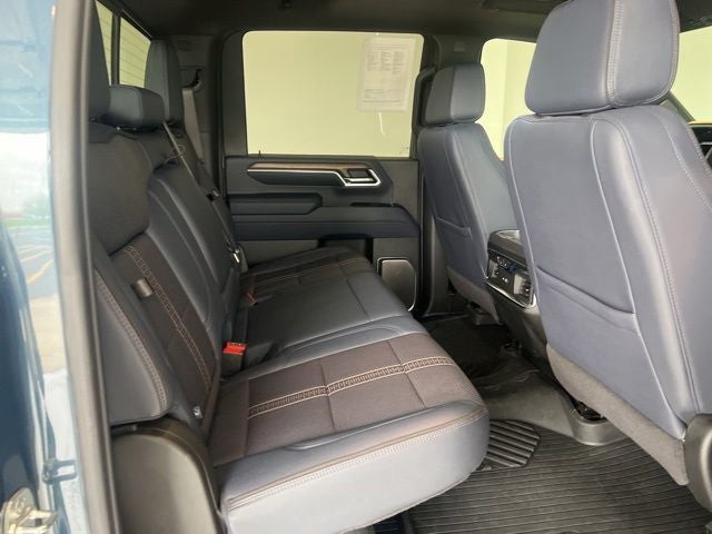 2025 Chevrolet Silverado 3500HD High Country