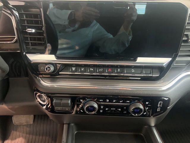 2025 Chevrolet Silverado 3500HD High Country