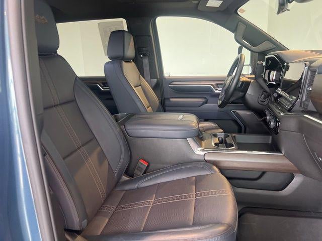 2025 Chevrolet Silverado 3500HD High Country