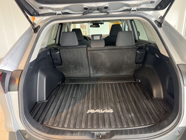 2020 Toyota RAV4 Hybrid LE