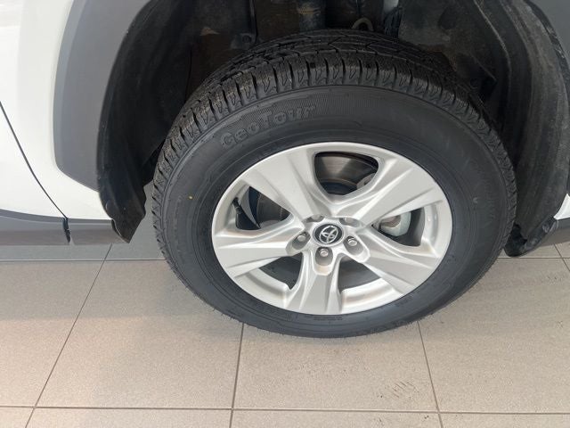 2020 Toyota RAV4 Hybrid XLE