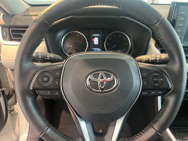 2020 Toyota RAV4 Hybrid XLE