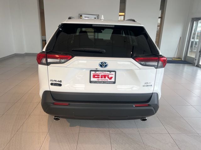2020 Toyota RAV4 Hybrid XLE