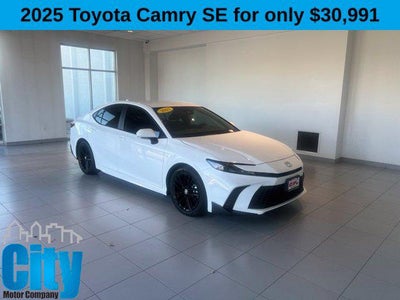 2025 Toyota Camry SE