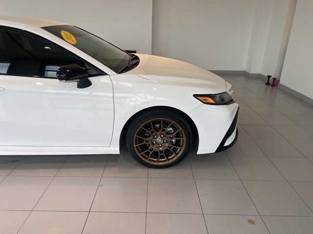 2023 Toyota Camry Hybrid SE Nightshade Edition