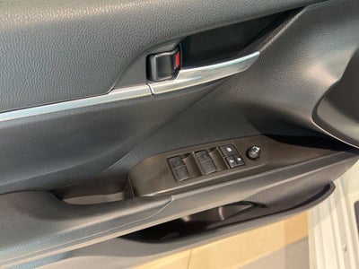 2023 Toyota Camry Hybrid SE Nightshade Edition