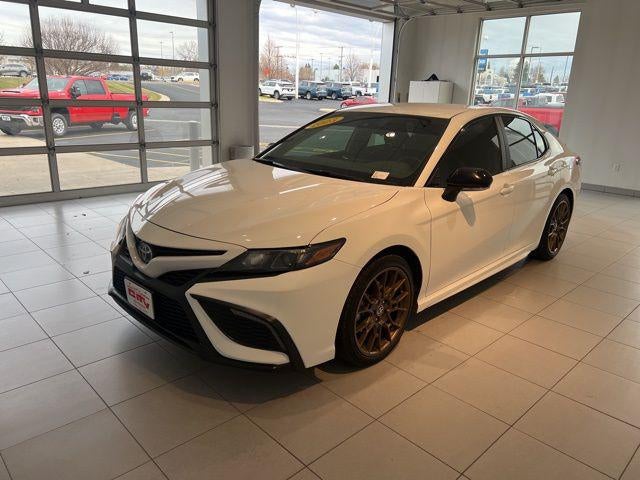 2023 Toyota Camry Hybrid SE Nightshade Edition