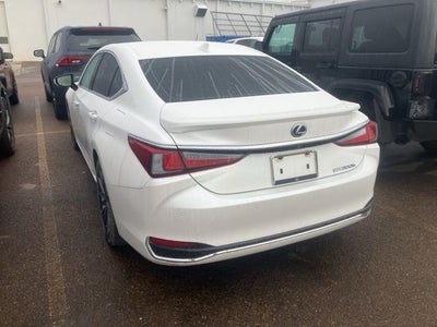 2022 Lexus ES 300h