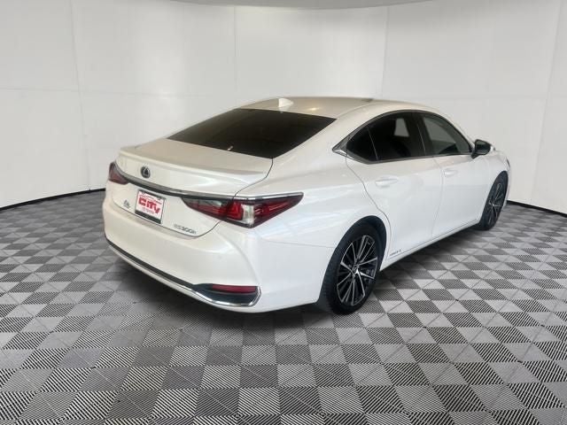 2022 Lexus ES 300h