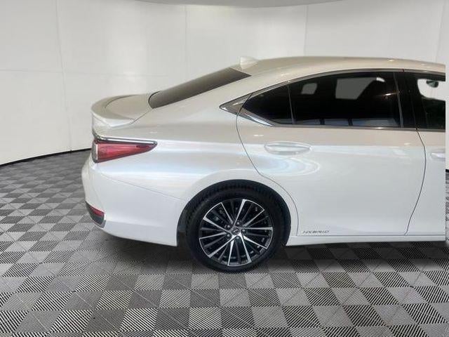2022 Lexus ES 300h