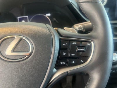 2022 Lexus ES 300h