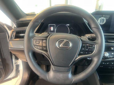 2022 Lexus ES 300h