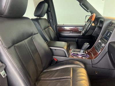 2017 Lincoln Navigator Select