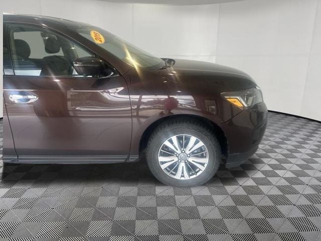 2019 Nissan Pathfinder SL