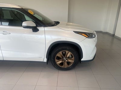 2022 Toyota Highlander Hybrid Bronze Edition