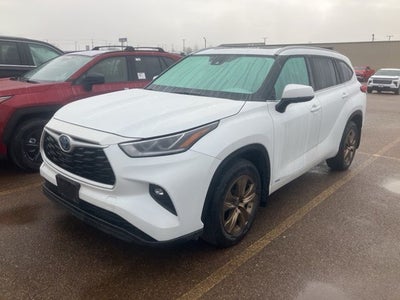2022 Toyota Highlander Hybrid Bronze Edition