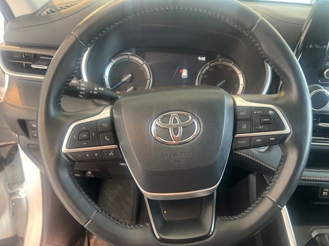 2022 Toyota Highlander Hybrid Bronze Edition