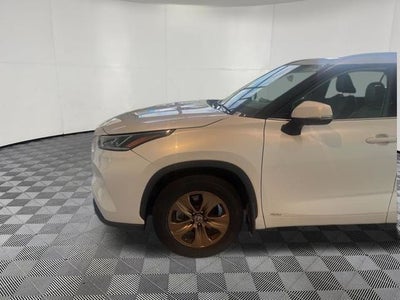 2022 Toyota Highlander Hybrid Bronze Edition