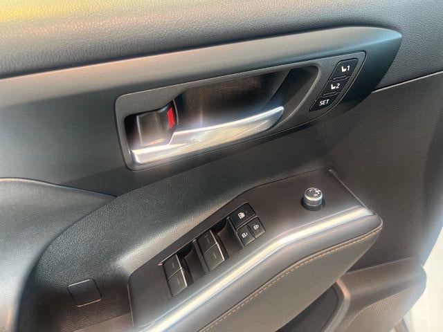 2022 Toyota Highlander Hybrid Bronze Edition