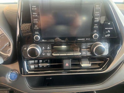 2022 Toyota Highlander Hybrid Bronze Edition