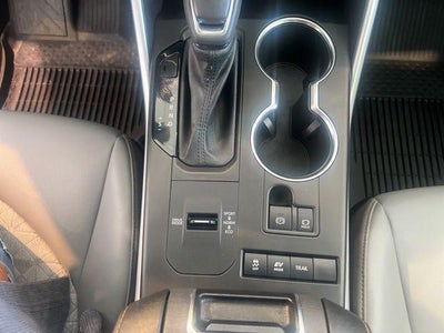 2022 Toyota Highlander Hybrid Bronze Edition