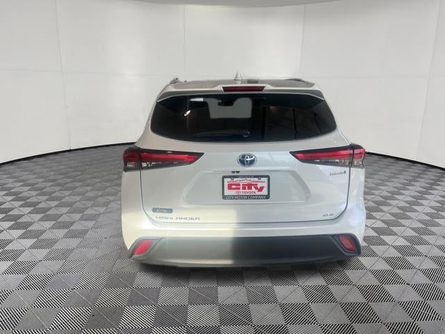 2022 Toyota Highlander Hybrid Bronze Edition