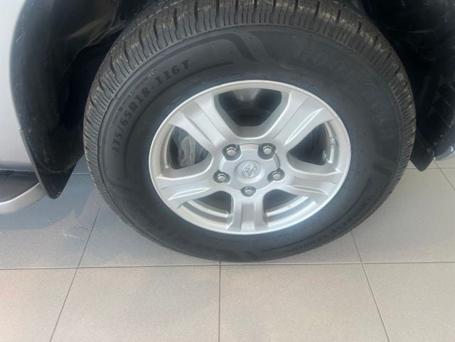 2008 Toyota Sequoia SR5 5.7L