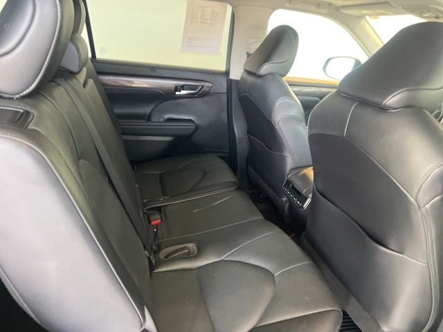 2021 Toyota Highlander Hybrid Limited