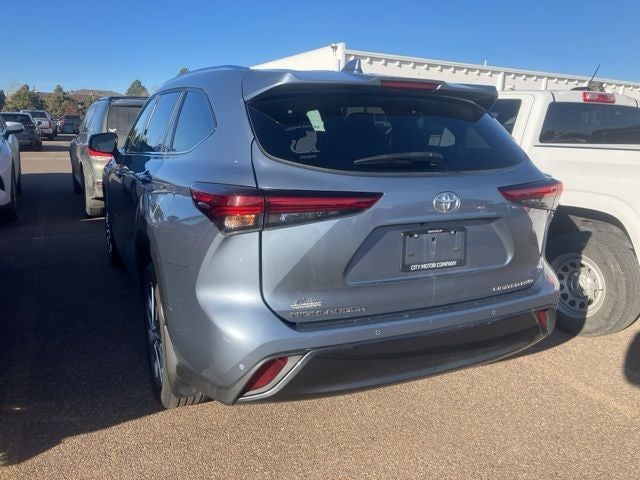 2022 Toyota Highlander Limited