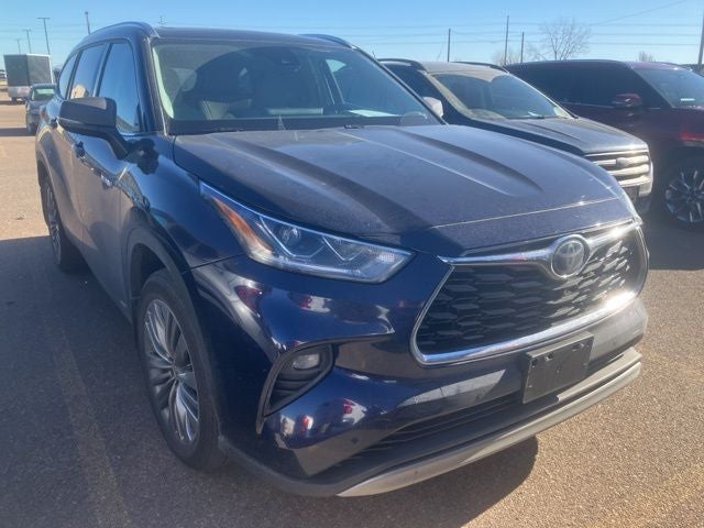 2021 Toyota Highlander Hybrid Platinum