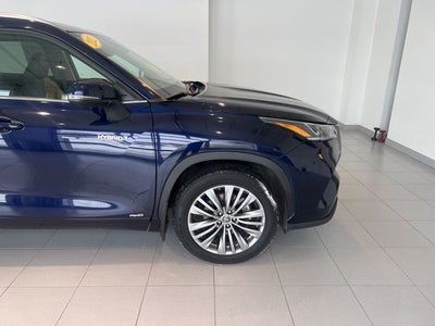 2021 Toyota Highlander Hybrid Platinum