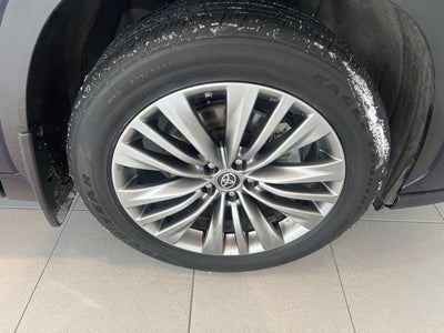 2021 Toyota Highlander Hybrid Platinum