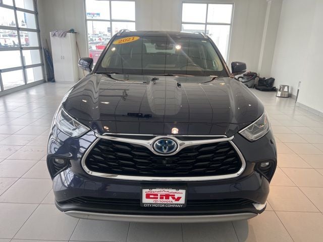 2021 Toyota Highlander Hybrid Platinum