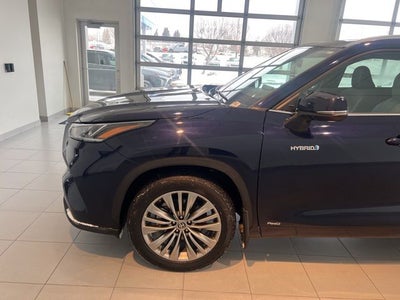 2021 Toyota Highlander Hybrid Platinum