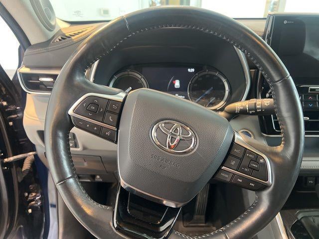2021 Toyota Highlander Hybrid Platinum