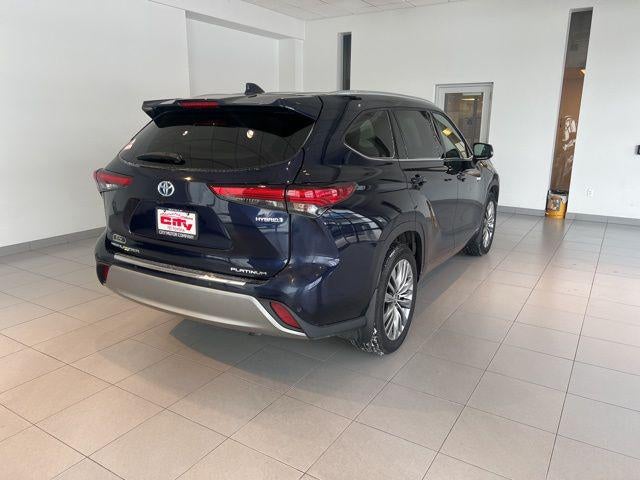 2021 Toyota Highlander Hybrid Platinum