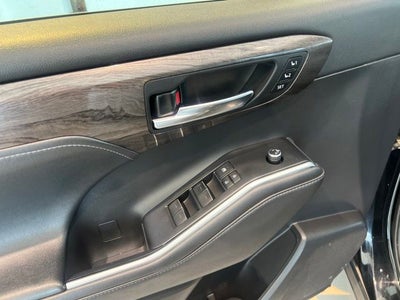 2021 Toyota Highlander Hybrid Platinum
