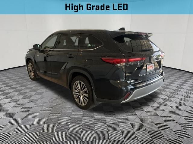 2021 Toyota Highlander Hybrid Platinum