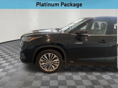 2021 Toyota Highlander Hybrid Platinum