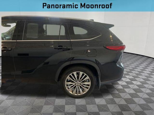 2021 Toyota Highlander Hybrid Platinum