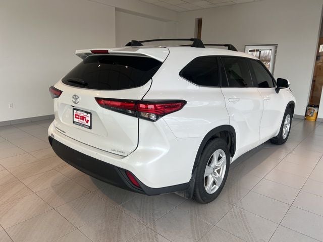 2023 Toyota Highlander LE