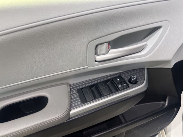 2025 Toyota Sienna LE 8 Passenger