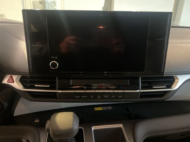 2025 Toyota Sienna LE 8 Passenger