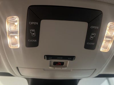 2025 Toyota Sienna LE 8 Passenger