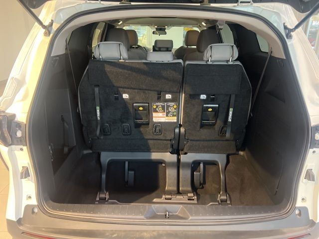 2025 Toyota Sienna LE 8 Passenger